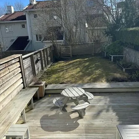 Koselig Rekkehus Pa Ullern *